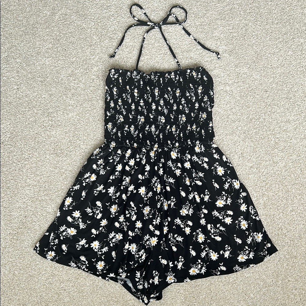 Urban Outfitters Daisy Romper